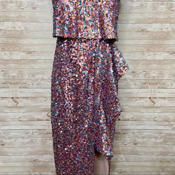 🎉HOST PICK🎉 NWT Monique Lhuillier Halter Neck Sequin Gown Sz 2 - Picture 4 of 11